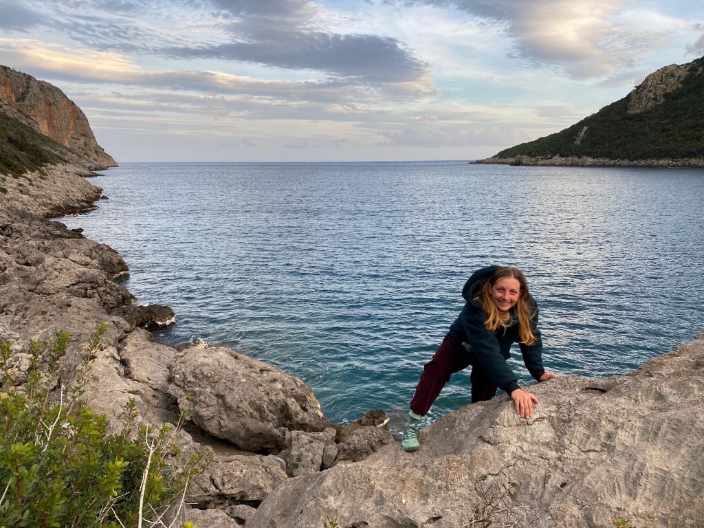 Ausblick auf eine Bucht in Griechenland.